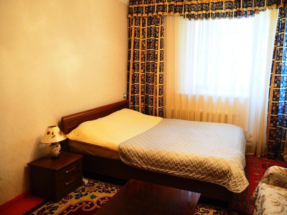 Baktygul Guesthouse Naryn ภายนอก รูปภาพ