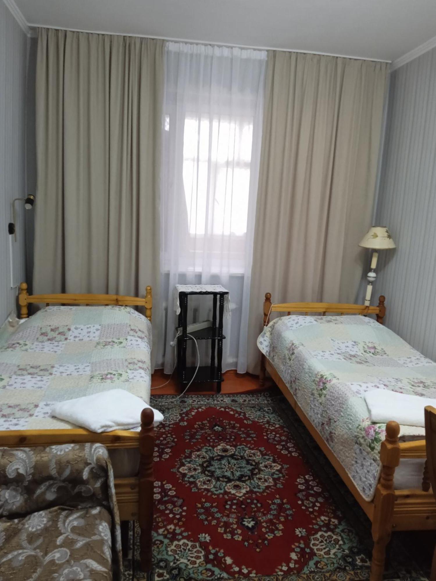 Baktygul Guesthouse Naryn ภายนอก รูปภาพ